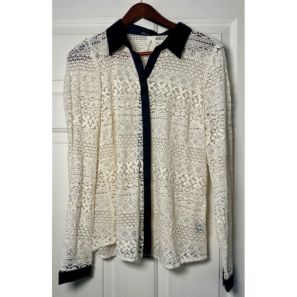 Love Stitch‎ M Cream Lace Button Up Shirt Black Collar Cuffs Long Sleeve M